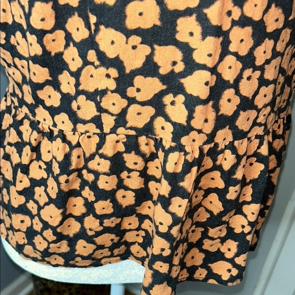 Who What Wear Orange Peplum Cap Sleeve Top - Picture 3 of 9